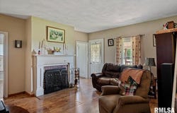 14455 E DUTCH HENRY Road, Lewistown, IL 61542