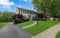 642 Water View Dr, Cranberry Twp, PA 16066