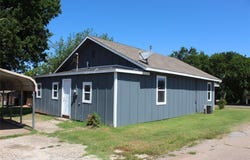 411 W 2nd Street, Wellston, OK 74881