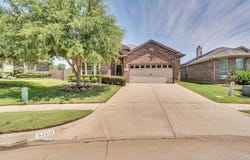 5209 Prestwick Drive, Arlington, TX 76001