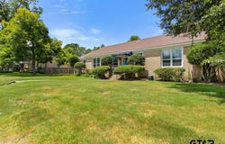 1413 Augusta Ave., Tyler, TX 75701