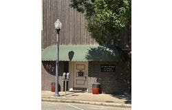 107 S Wewoka Avenue, Wewoka, OK 74884