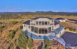 350 Aspen Ln, Bridgeport, CA 93517