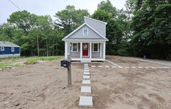 34 Woodland Rd, Norton, MA 02766