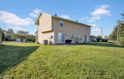 616-618 Hillcrest Circle, Seymour, IN 47274