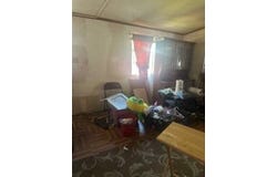 1507  N Oak St, Pearsall, TX 78061
