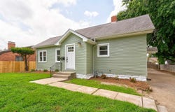 19 S St James Boulevard, Evansville, IN 47714