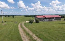 1738 E 400th Road, Halfway, MO 65663
