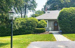 2 Longfellow Drive, New Hartford, NY 13413