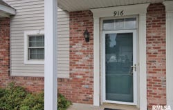 916 W TRAILCREEK Drive, Peoria, IL 61614