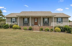 221 Main St E, Hickman, TN 38567