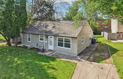 1524 Arlington Avenue E, Saint Paul, MN 55106