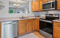 330 Sunderland Road, Worcester, MA 01604