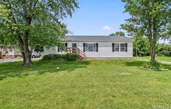 44 Viola Drive, Wright City, MO 63390