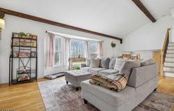 23 Smithfield Dr, Springfield Twp., NJ 07081-2758
