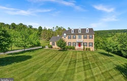 35124 GREYFRIAR Drive, ROUND HILL, VA 20141