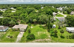 8665 99th Av Avenue, Vero Beach, FL 32967