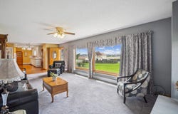 9902 University Avenue, Cedar Falls, IA 50613