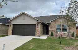 421 Compass Drive, Yukon, OK 73099