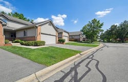 999 Hickory Drive, Brighton, MI 48116