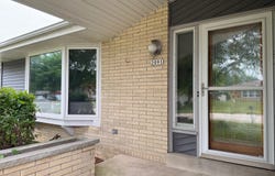 2091 E Spruce Ct, Oak Creek, WI 53154