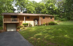 1634 Snodderly Drive, Lenoir City, TN 37771