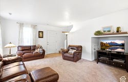 2022 N 2225 W, Clinton, UT 84015