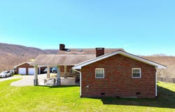 5427 Lobelia Rd, Hillsboro, WV 24946