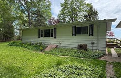 2192 School Ln, Brussels, WI 54235