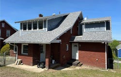 10 Frick Ave, Mt Pleasant Boro, PA 15666