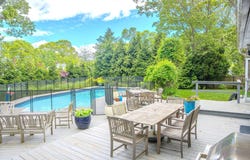 22 Bay View Road West, Southampton, NY 11968