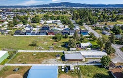 125 N Flora Rd, Greenacres, WA 99016