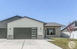 2048 Gleneagles Boulevard, Billings, MT 59105