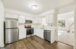 6866 CHASEWOOD Circle, CENTREVILLE, VA 20121