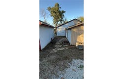 8202 E Shady Tree Lane, Freeman, MO 64746