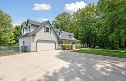 30170 Beeson Street, Dowagiac, MI 49047
