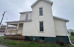 334 Cambridge Street N, Cumberland, OH 43732