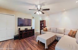 8226 Afterglow Dr, Louisville, KY 40214