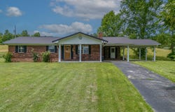 537 Bays Bend Road, West Liberty, KY 41472