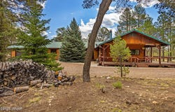 2084 Indian Trail, Overgaard, AZ 85933