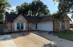 4320 Spindletree Lane, Fort Worth, TX 76137