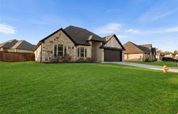 1006 Windy Ridge Drive, Longview, TX 75604