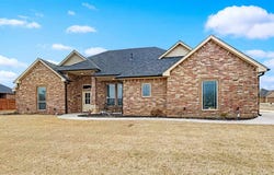 13111 Bentley Dr, Elgin, OK 73538
