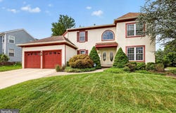 2 DOMINION Drive, MARLTON, NJ 08053