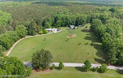 98 County Road 518, Como, MS 38619