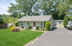 5 Birch Street, Buzzards Bay, MA 02532