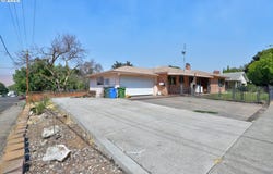 601 E 12TH ST, The Dalles, OR 97058