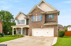 872 Misty View, Lilburn, GA 30047