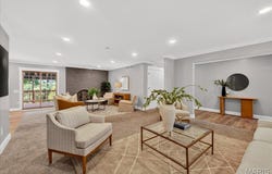 13268 Kenroyal Drive, Des Peres, MO 63131