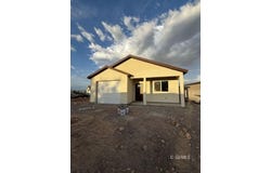 8467 S Navajo Dr, Safford, AZ 85546